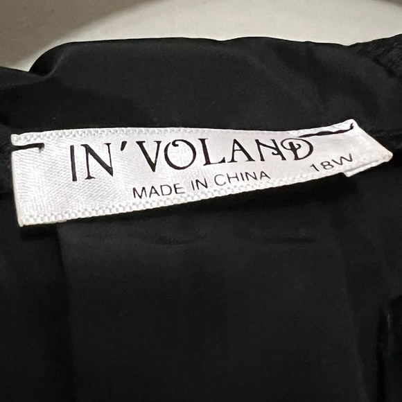 Women's Plus Size Rain Jacket Lightweight Windbreaker Hooded with Pockets - Picture 3 of 3